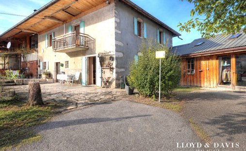 Haus in Lescheraines, Auvergne-Rhone-Alpen, Frankreich 1