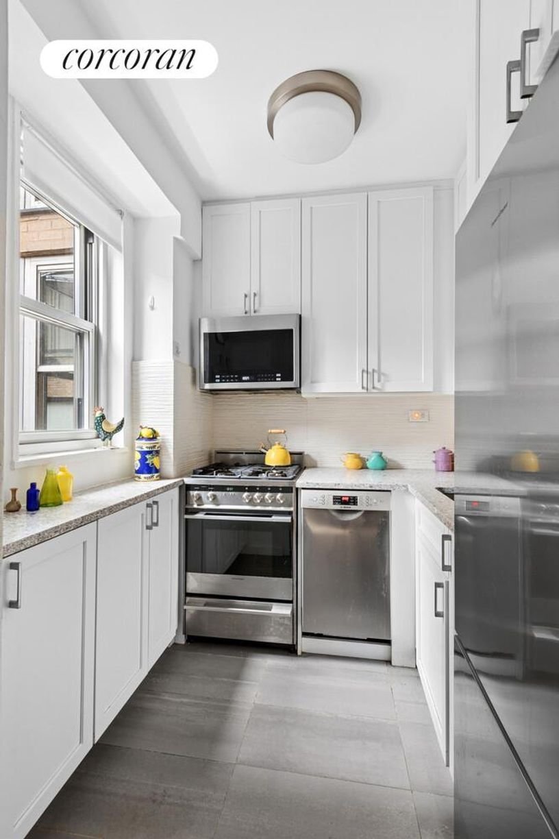 Co Op in New York, New York, United States 4 - 18027272