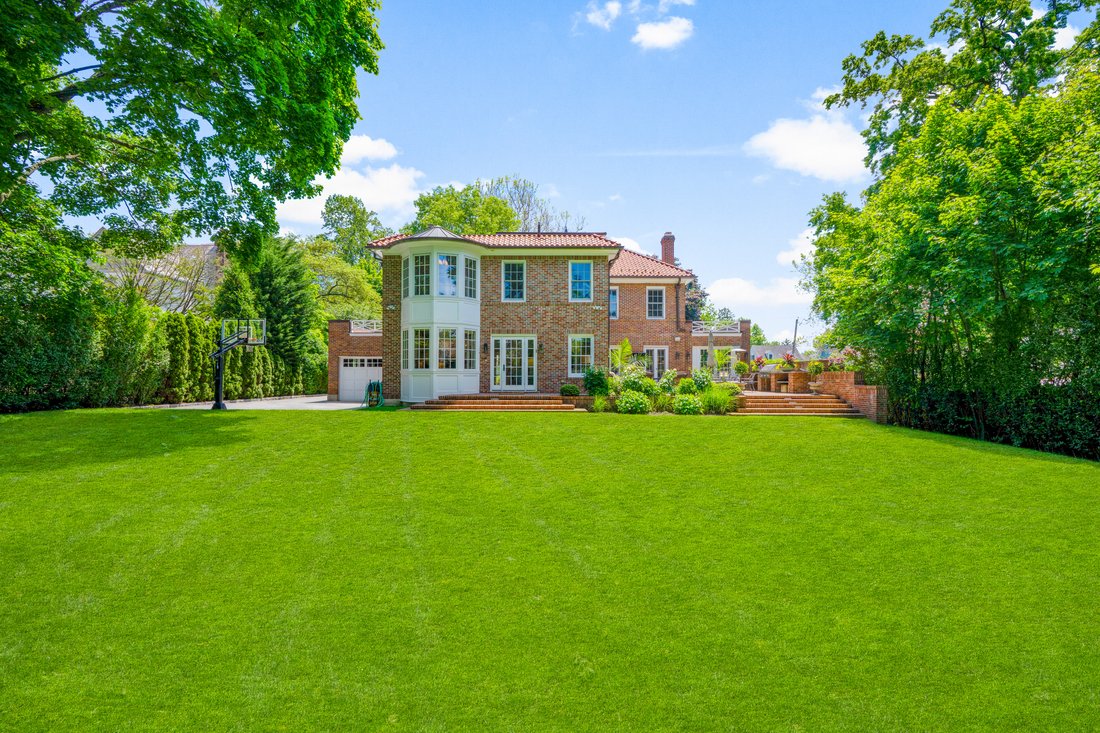 House in Larchmont, New York, United States 3 - 18028237