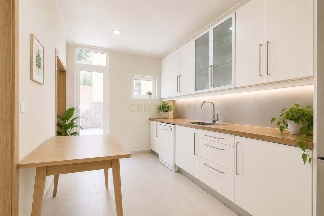 Apartment in Arroios, Lisbon, Portugal 4 - 17289277