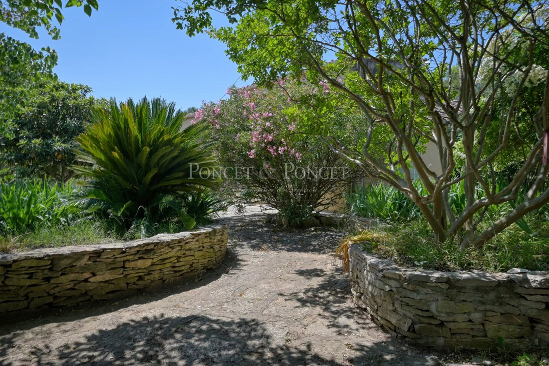 House in Jardins de la Fontaine, Nimes, France 3 - 17520143