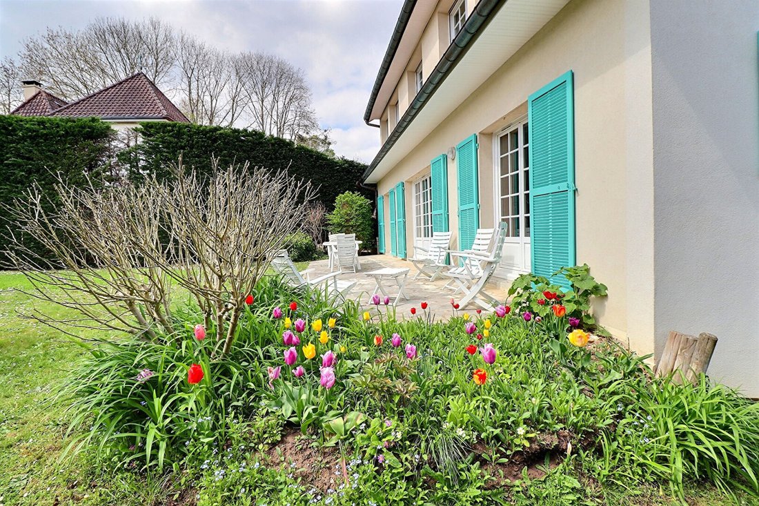 House in L'Étang-la-Ville, Ile-de-France, France 3 - 17850038