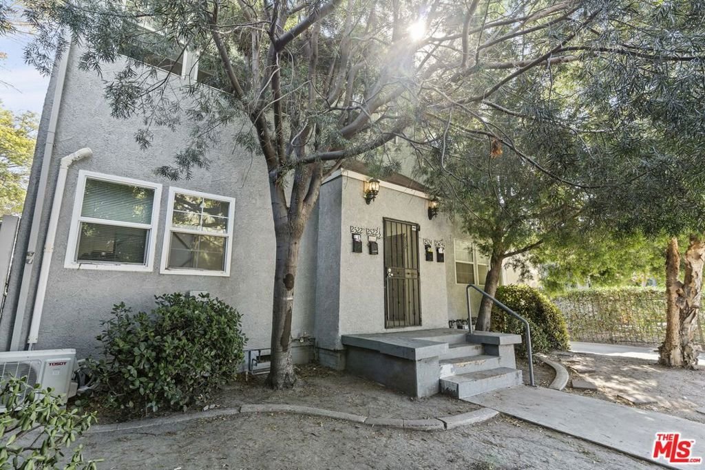 Los Angeles, California, United States 2 - 18028694