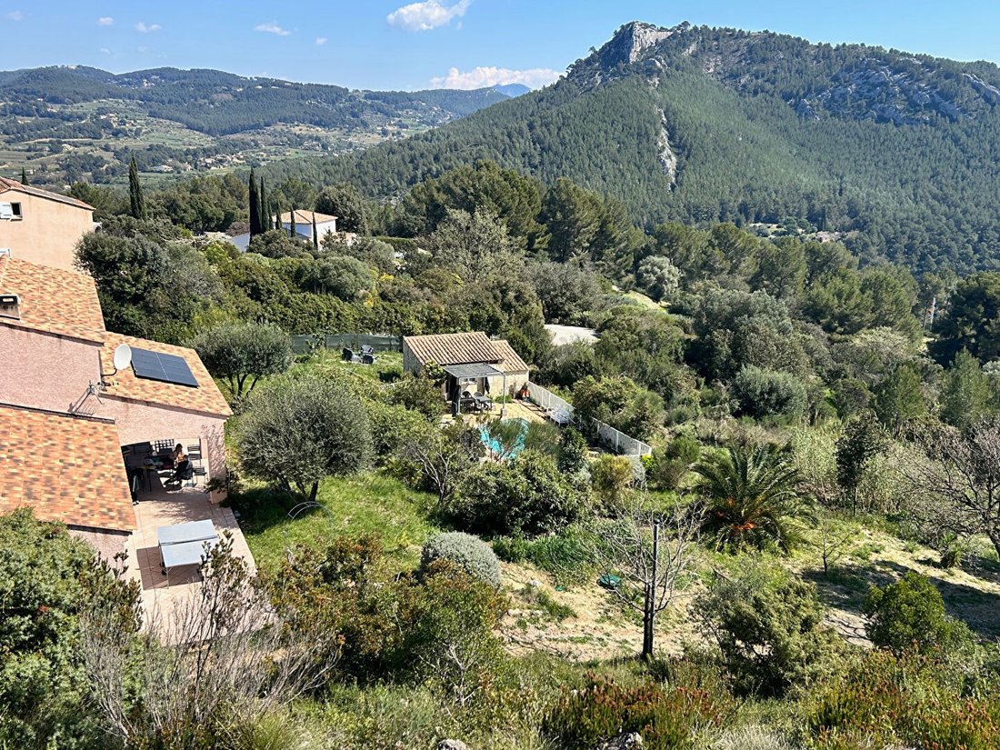 Villa in Bandol, Provence-Alpes-Côte d'Azur, France 5 - 18027811