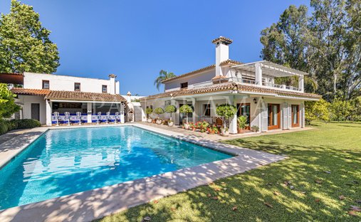 Villa a Cancelada, Estepona, Andalusia 1