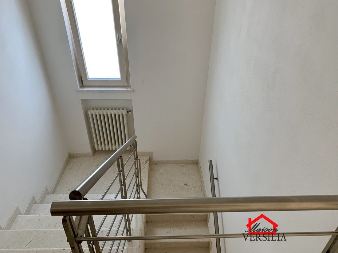House in Vittoria Apuana, Forte dei Marmi, Tuscany 5 - 11654827