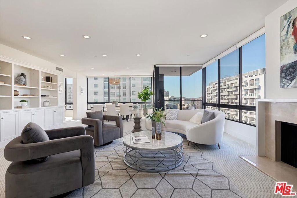 Condo in Los Angeles, California, United States 5 - 18028672