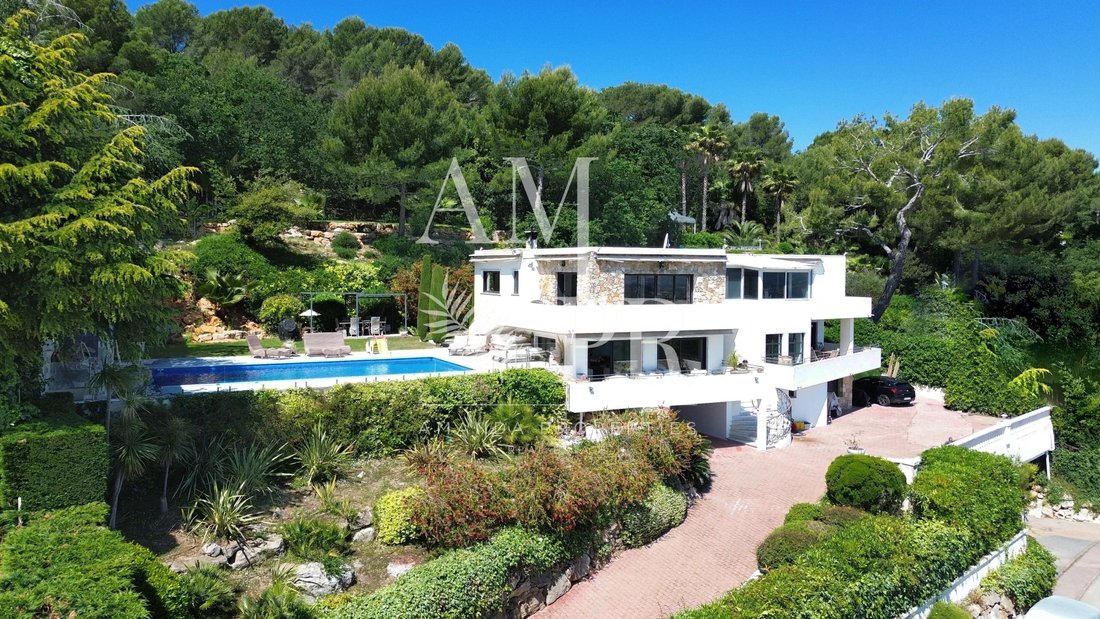 Villa in Brusquet-Retenaou-Devens, Vallauris, France 1 - 17955960