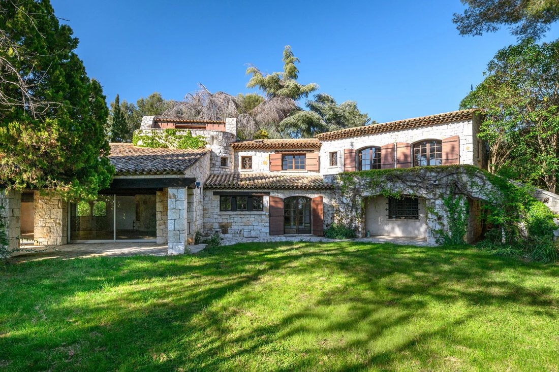 Villa in Colomars, Provence-Alpes-Côte d'Azur, France 1 - 17835394