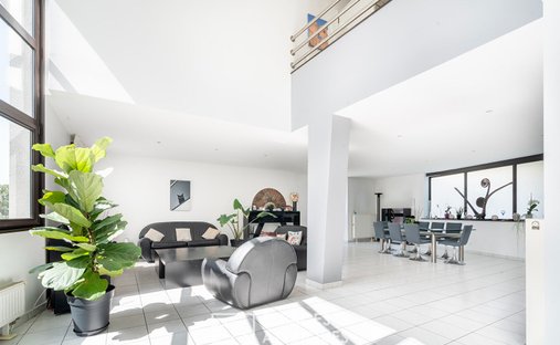 Villa in Thiers, Le Raincy, France 1