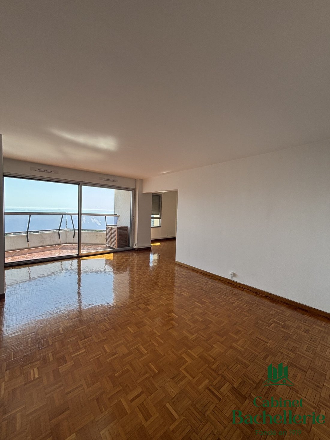 Apartment in Vieille Chapelle, 8e Arrondissement, Marseille 4 - 18032680