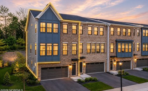 Condo in North Middletown, New Jersey, United States 1