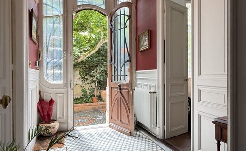 House in Cigogne, Orleans, France 1
