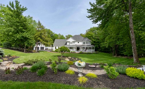 House in Bedford, New Hampshire, United States 1