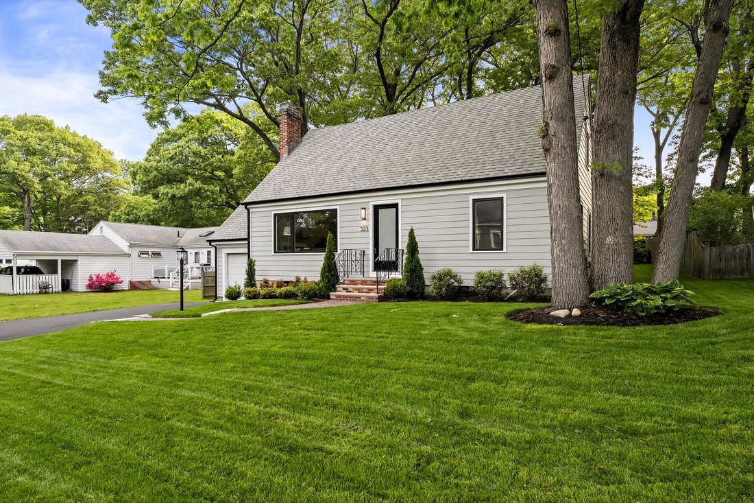 House in Arlington, Massachusetts, United States 3 - 18028198