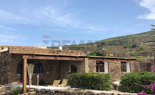 Apartment in Pantelleria, Sicily, Italy 1