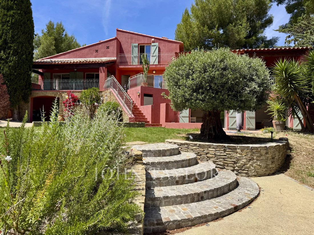 Villa in Saint-Cyr-sur-Mer, Provence-Alpes-Côte d'Azur, Frankreich 1 - 18027663