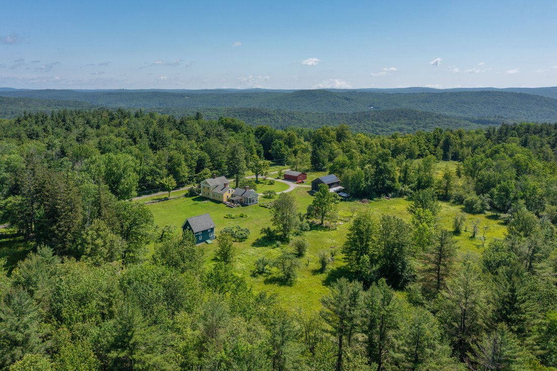 House in Sandisfield, Massachusetts, United States 3 - 18028234