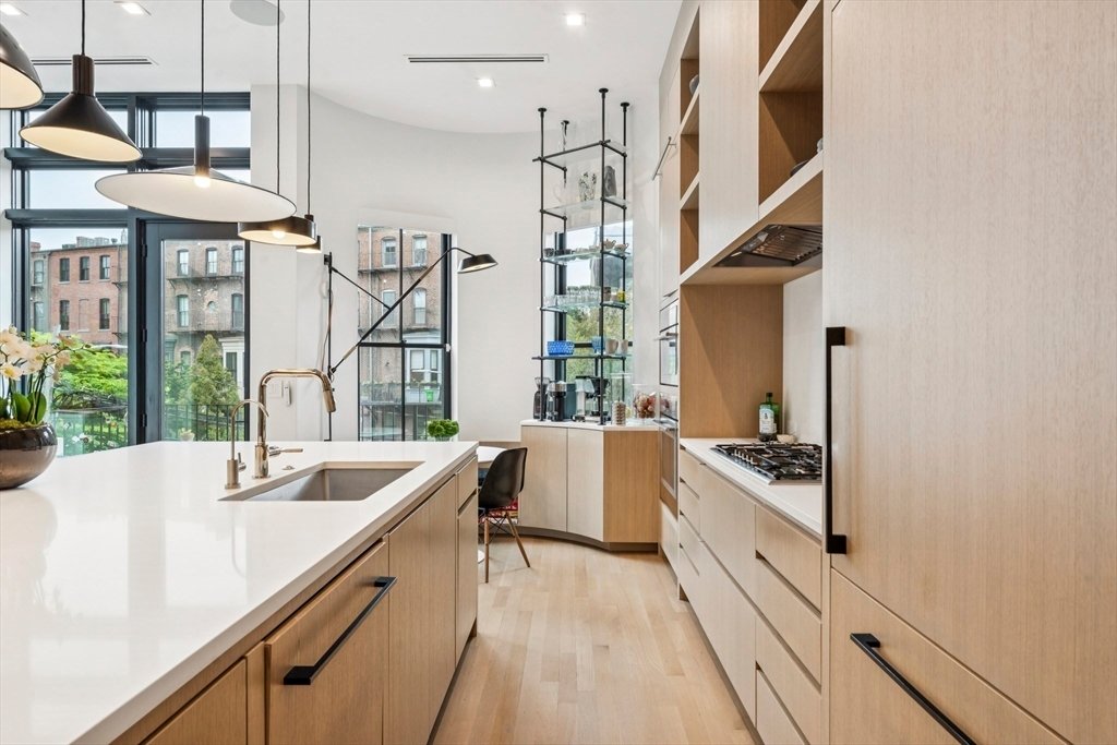 House in Boston, Massachusetts, United States 4 - 18027132