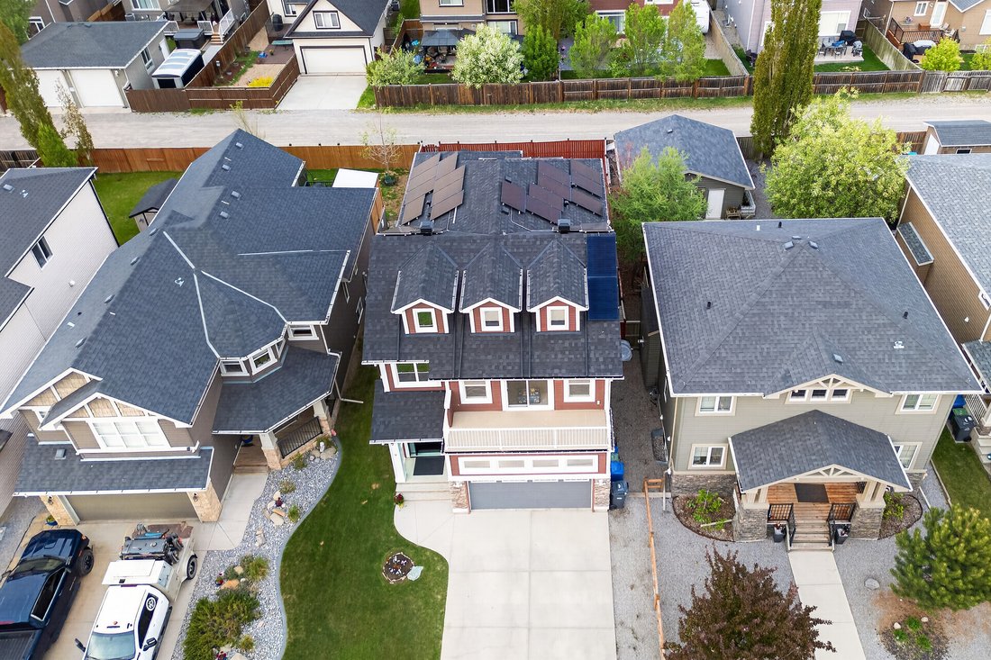 House in Okotoks, Alberta, Canada 5 - 18030842