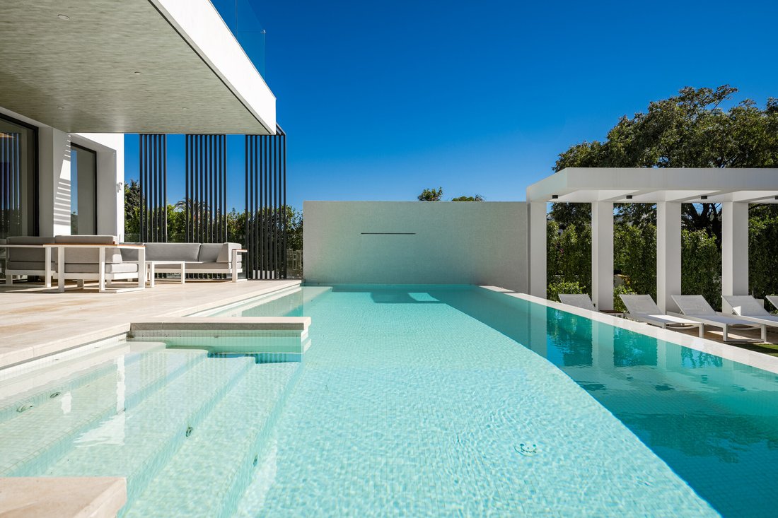 Villa in Cancelada, Estepona, Andalusia 3 - 17289373