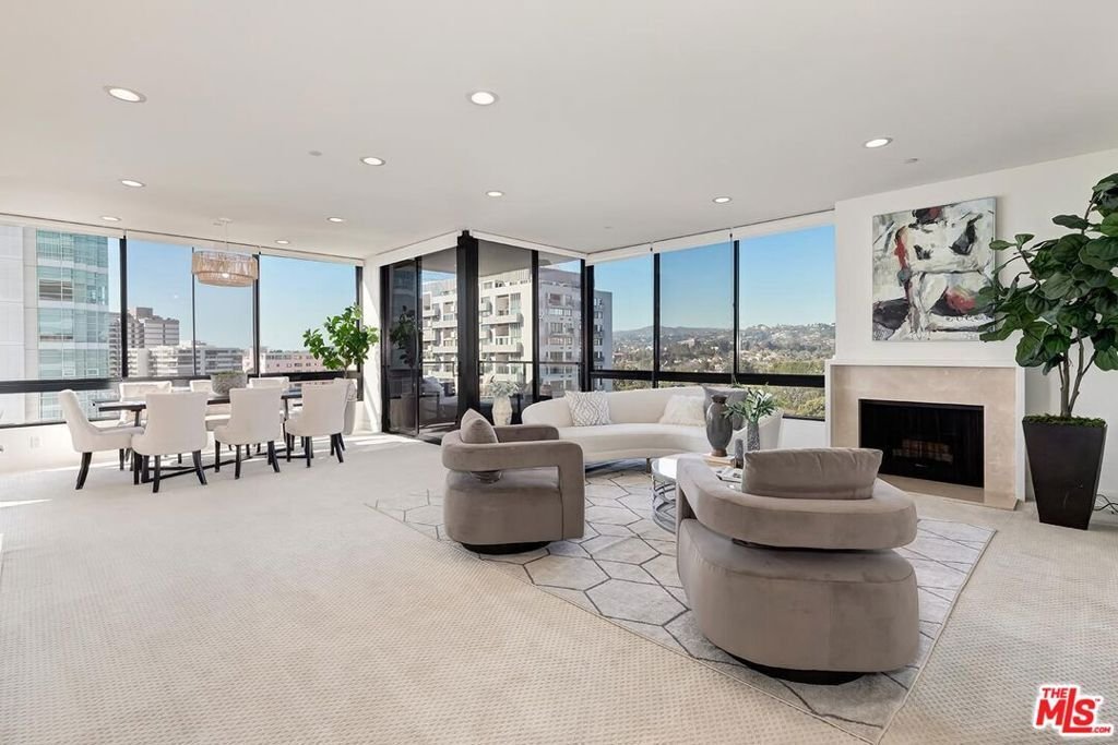 Condo in Los Angeles, California, United States 3 - 18028672