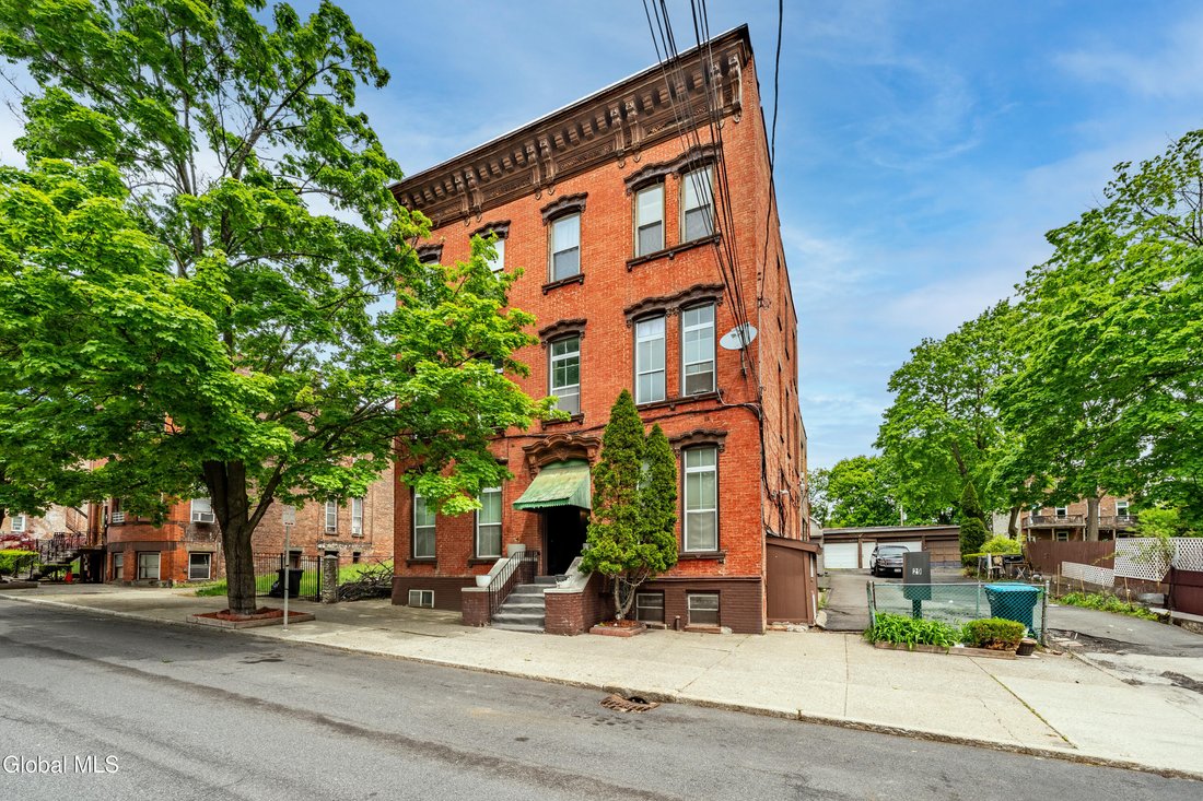 Albany, New York, United States 1 - 18025684