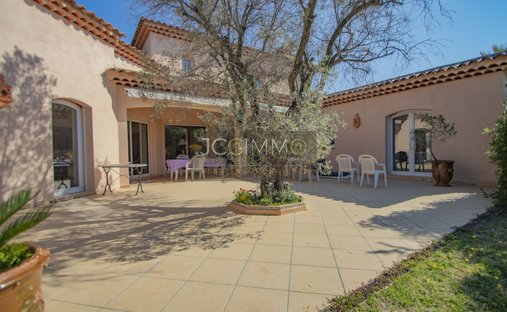 Villa in La Crau, Provence-Alpes-Côte d'Azur, Frankreich 1