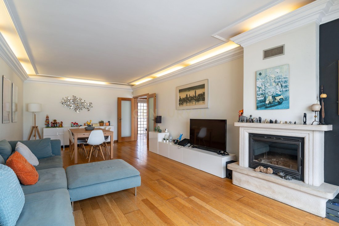 Villa in Carcavelos e Parede, Lisbon, Portugal 1 - 18030808