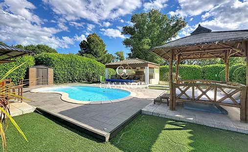 Estate in Cazouls-d'Herault, Occitania, France 1