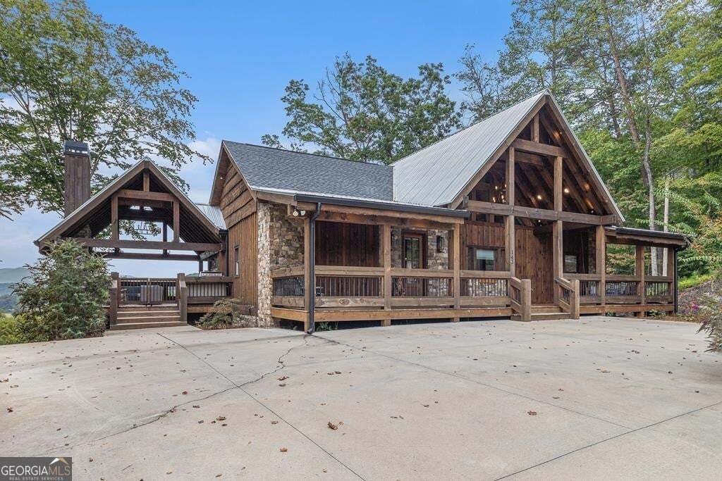 Ellijay, Georgia, United States 1 - 18032414