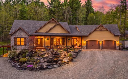House in Ayer's Cliff, Quebec, Canada 1
