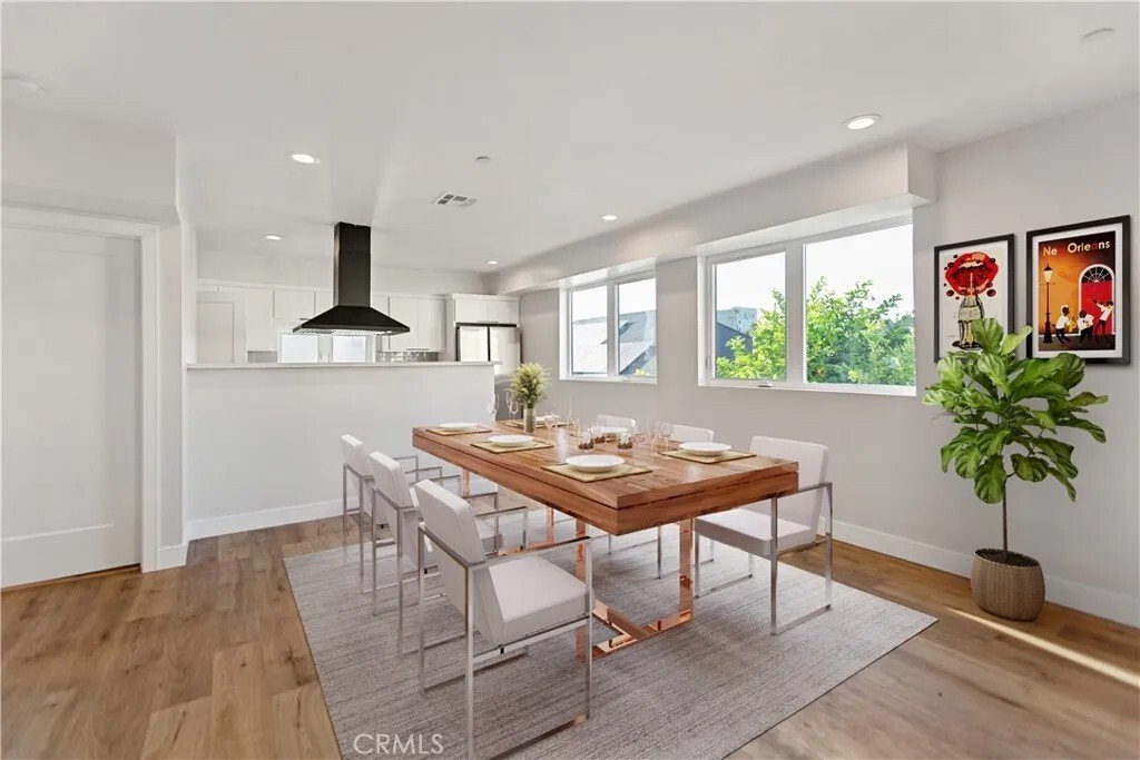 Los Angeles, California, United States 3 - 18030055