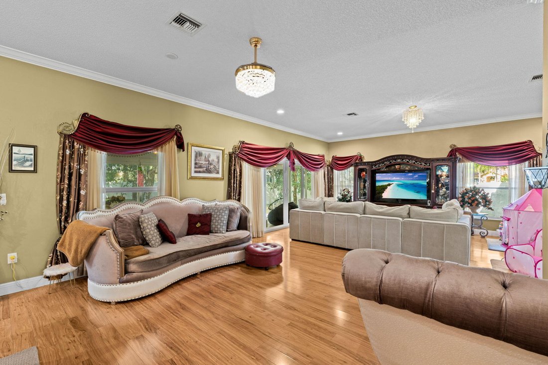 House in Coral Springs, Florida, United States 5 - 18030019