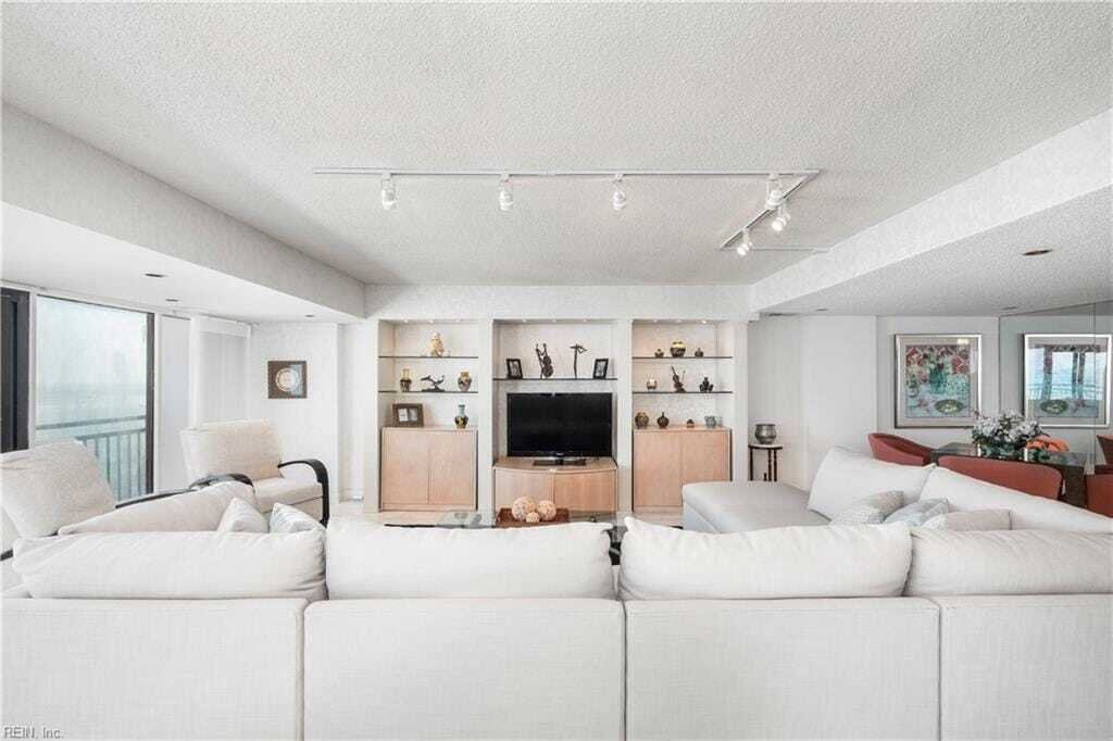 Condo in Virginia Beach, Virginia, United States 5 - 18030307
