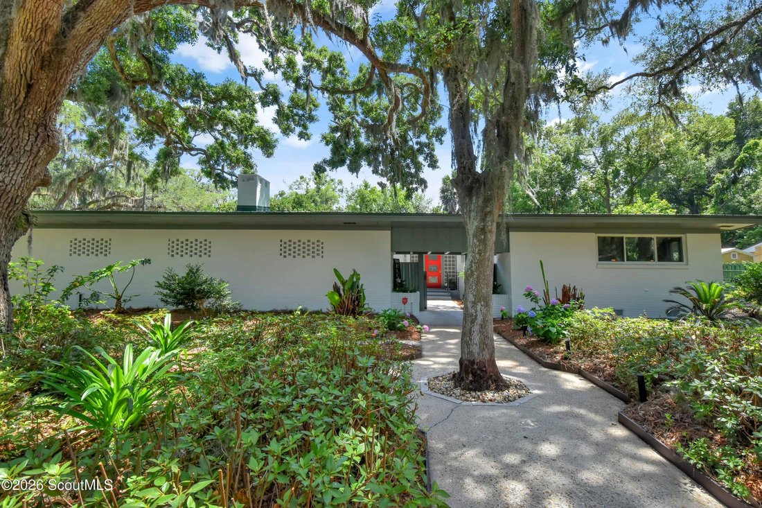 House in St. Simons, Georgia, United States 2 - 18028874