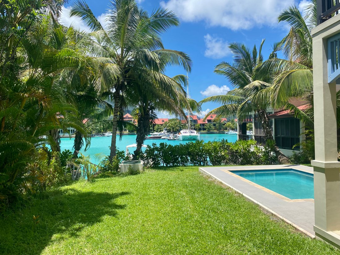 Townhouse in Providence, Cascade, Seychelles 2 - 18032338