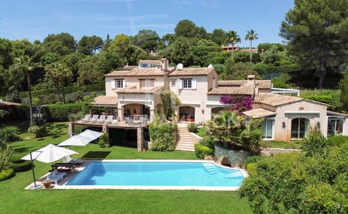Villa in Vallée Verte-Issarts-Vignasses, Biot, France 1