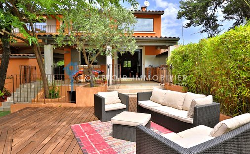 Maison à Roussillon, Provence-Alpes-Côte d'Azur, France 1