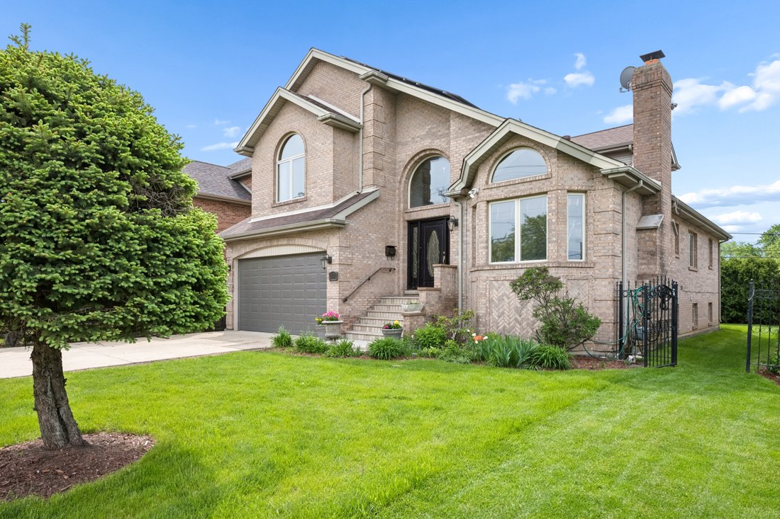 House in Niles, Illinois, United States 1 - 18027227