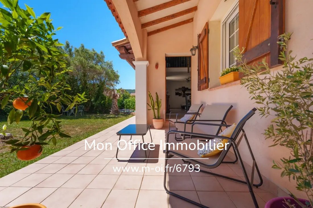 House in Les Freres-Les Cancades-Les Ginestes, Le Beausset, France 2 - 18026541