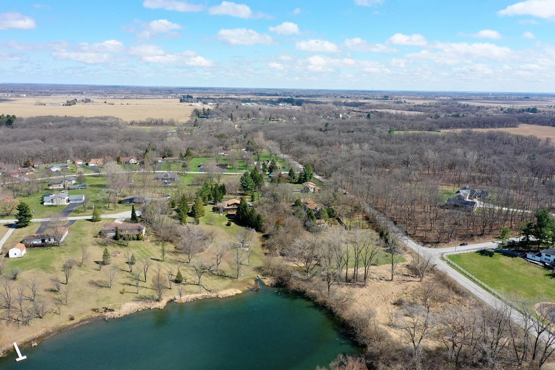 Lowell, Indiana, United States 5 - 18027122