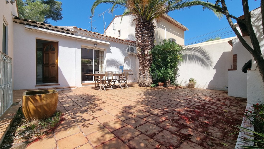 Villa in Boulouris, Saint-Raphaël, France 1 - 17073379