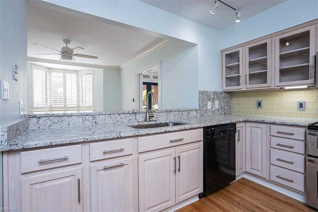 Condo in Norfolk, Virginia, United States 1 - 18030746