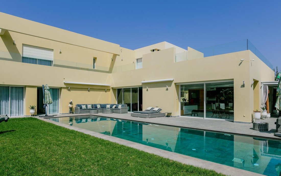 Villa in Annakhil, Marrakesh-Safi, Morocco 2 - 17945866