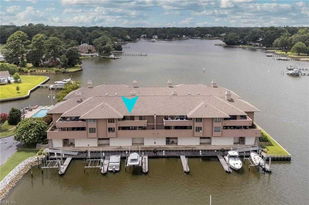Condo in Virginia Beach, Virginia, United States 1 - 18030645
