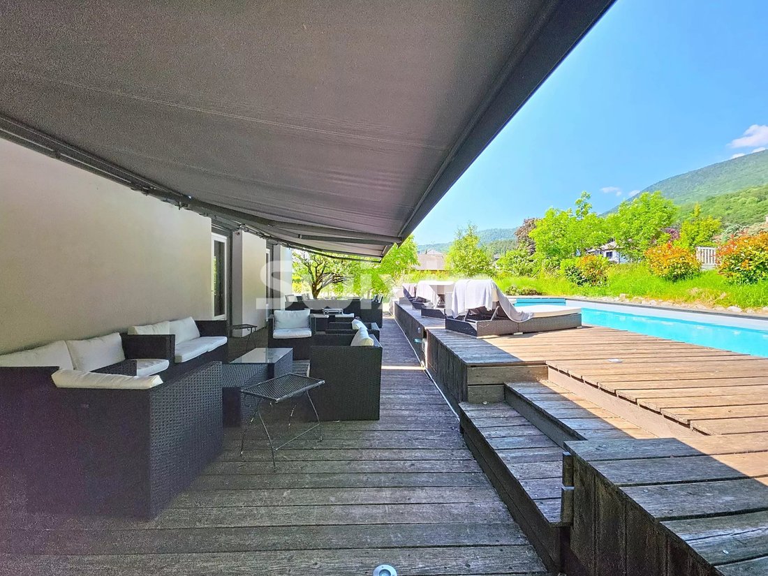 House in Divonne-les-Bains, Auvergne-Rhône-Alpes, France 4 - 18027335