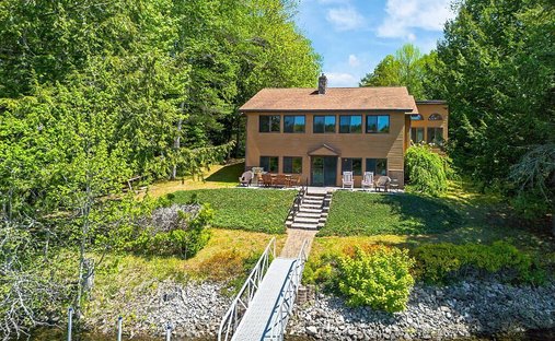 House in Winthrop, Maine, United States 1