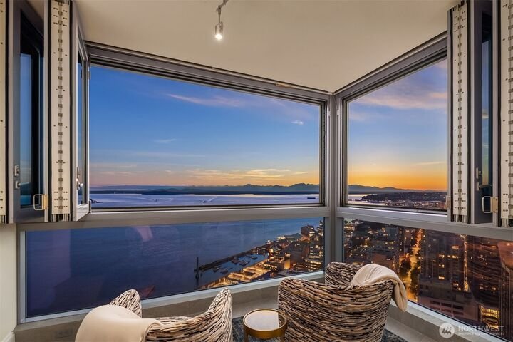 Condo in Seattle, Washington, United States 2 - 18032845