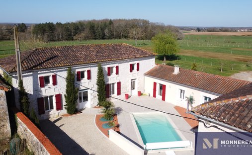 House in Rivières, Nouvelle-Aquitaine, France 1